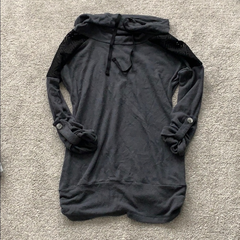 Micro fleece top with lace shoulders